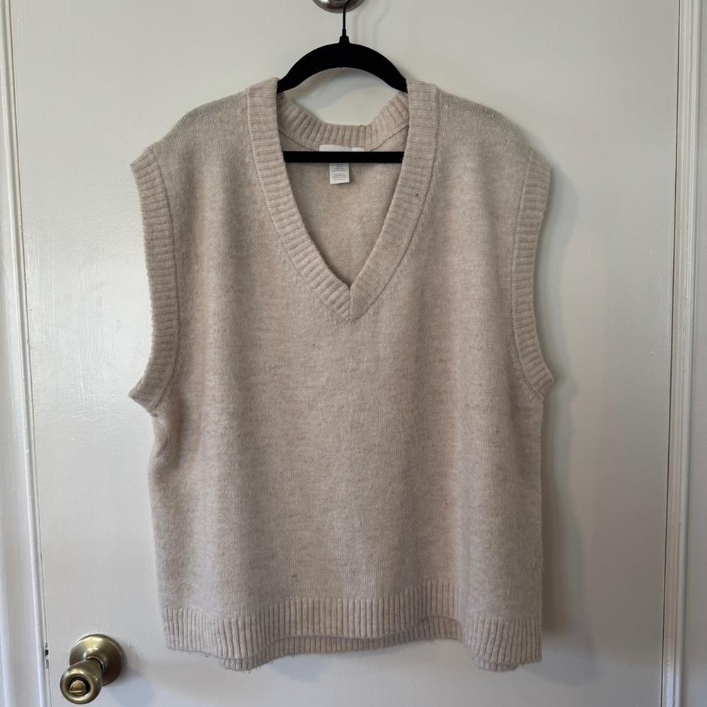 H&M Beige Oversized V-Neck Sweater Vest